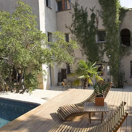 La Gariguette La Campagne A La Ville Bed & Breakfast
