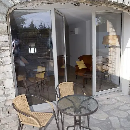 Bed & Breakfast La Gariguette La Campagne A La Ville Nîmes
