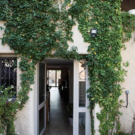 Bed & Breakfast La Gariguette La Campagne A La Ville *