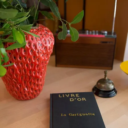 La Gariguette La Campagne A La Ville Bed & Breakfast *