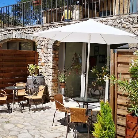 La Gariguette La Campagne A La Ville Nîmes